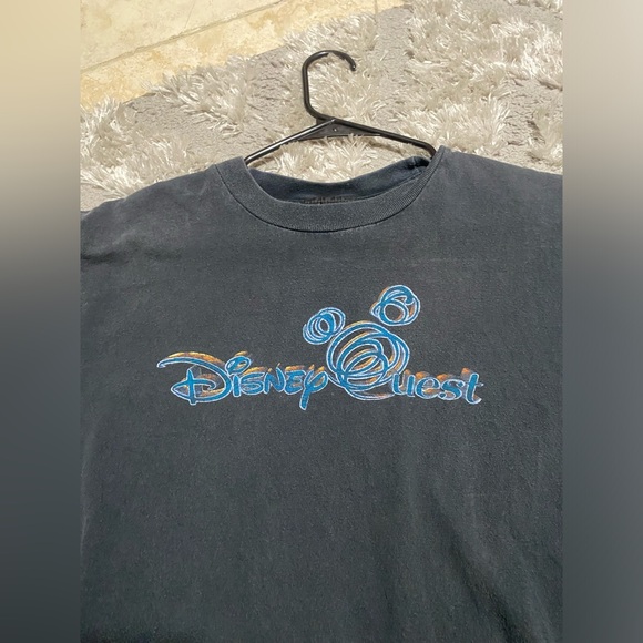 Vintage Disney Quest x Gargoyles Tee - Picture 1 of 3